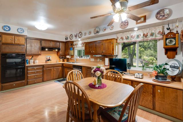 5765 Hoffman Ln, Fair Oaks, CA 95628