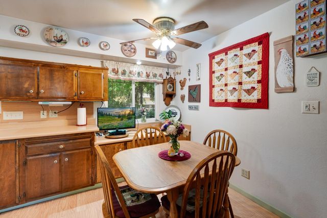 5765 Hoffman Ln, Fair Oaks, CA 95628