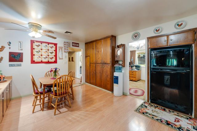 5765 Hoffman Ln, Fair Oaks, CA 95628