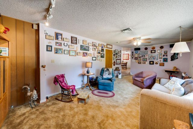 5765 Hoffman Ln, Fair Oaks, CA 95628