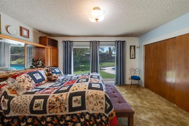 5765 Hoffman Ln, Fair Oaks, CA 95628