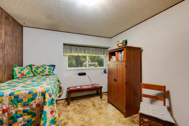 5765 Hoffman Ln, Fair Oaks, CA 95628