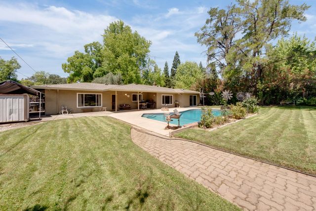 5765 Hoffman Ln, Fair Oaks, CA 95628