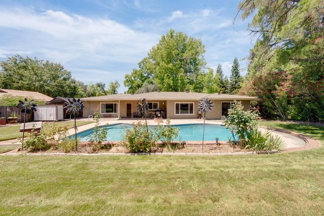5765 Hoffman Ln, Fair Oaks, CA 95628