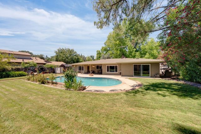 5765 Hoffman Ln, Fair Oaks, CA 95628