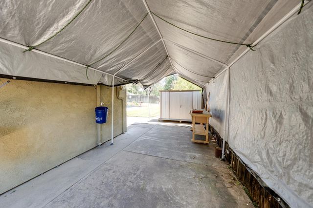 5765 Hoffman Ln, Fair Oaks, CA 95628