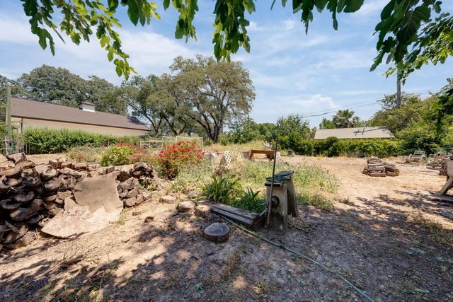 5765 Hoffman Ln, Fair Oaks, CA 95628