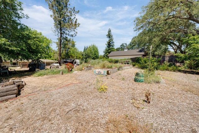 5765 Hoffman Ln, Fair Oaks, CA 95628