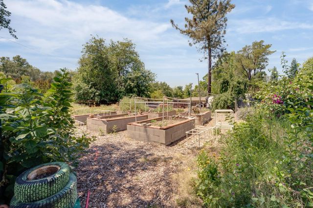 5765 Hoffman Ln, Fair Oaks, CA 95628
