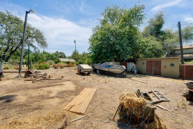 5765 Hoffman Ln, Fair Oaks, CA 95628
