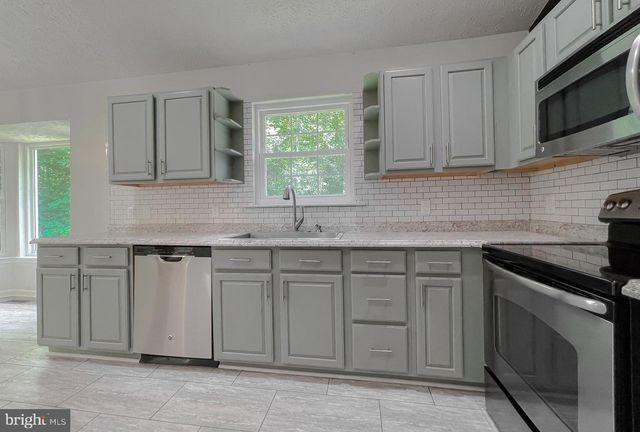 37290 NEWLANDS ST, Mechanicsville, MD 20659