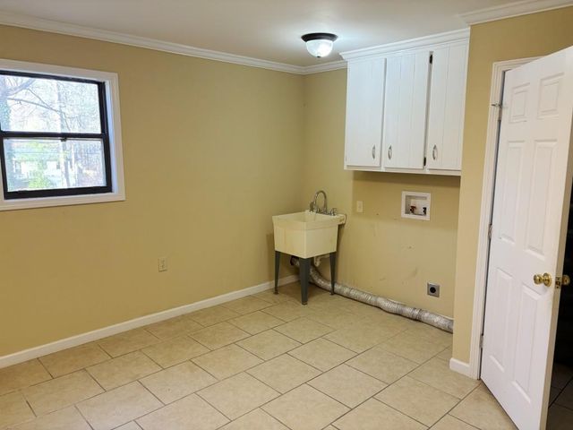 136 Creekview Drive, Woodstock, GA 30188