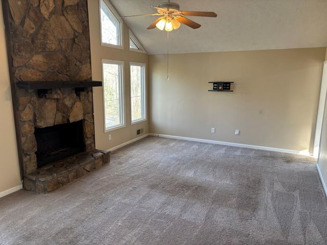 136 Creekview Drive, Woodstock, GA 30188