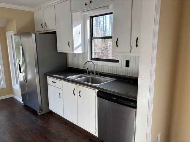 136 Creekview Drive, Woodstock, GA 30188