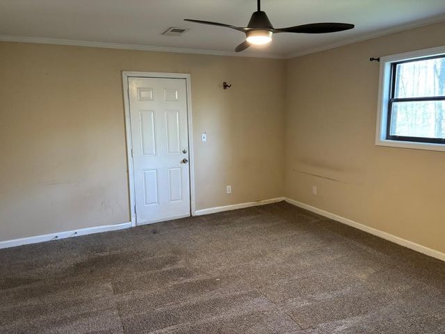 136 Creekview Drive, Woodstock, GA 30188