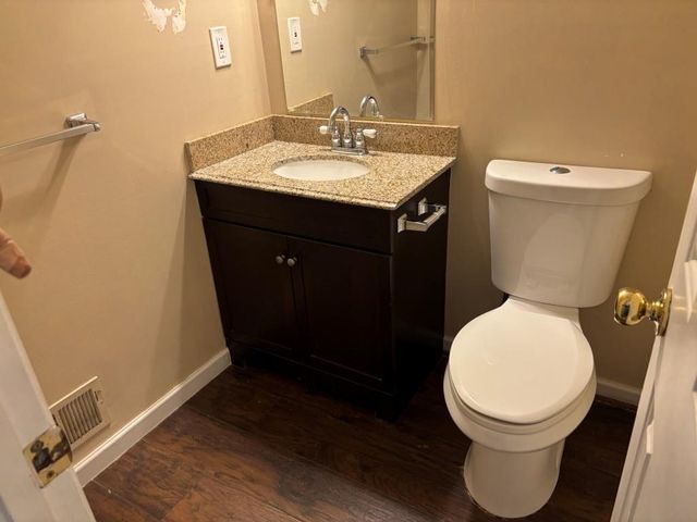 136 Creekview Drive, Woodstock, GA 30188