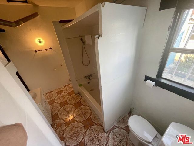 737 N HARVARD Boulevard 737, Los Angeles, CA 90029