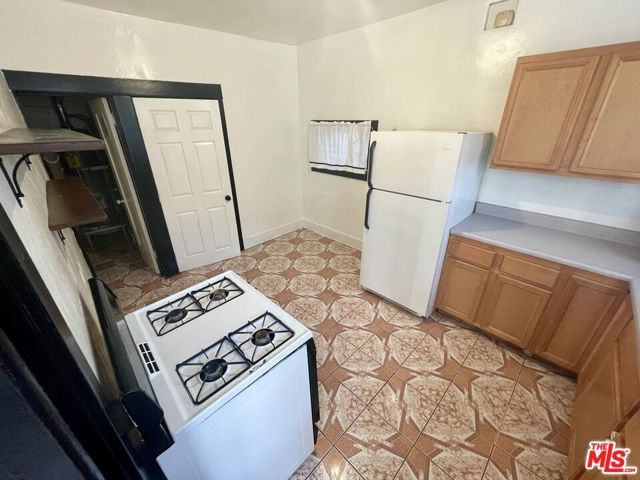 737 N HARVARD Boulevard 737, Los Angeles, CA 90029