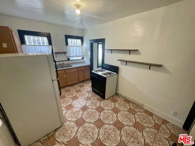 737 N HARVARD Boulevard 737, Los Angeles, CA 90029