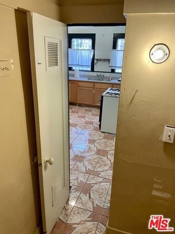 737 N HARVARD Boulevard 737, Los Angeles, CA 90029
