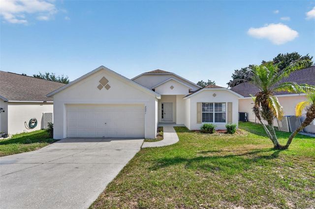 2041 NEWTOWN ROAD, Groveland, FL 34736