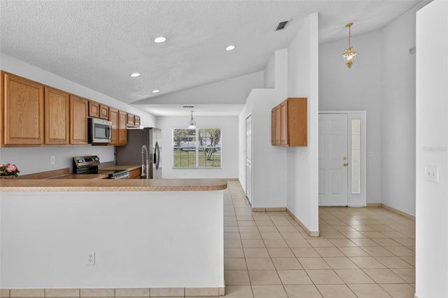 2041 NEWTOWN ROAD, Groveland, FL 34736