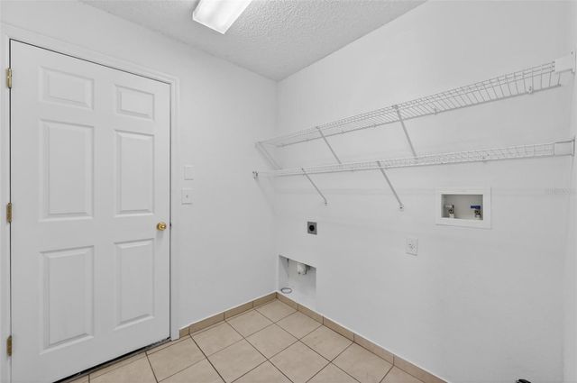 2041 NEWTOWN ROAD, Groveland, FL 34736