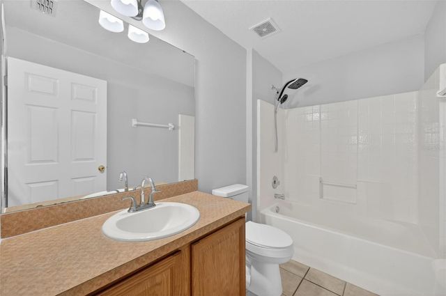2041 NEWTOWN ROAD, Groveland, FL 34736