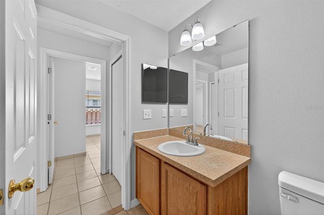 2041 NEWTOWN ROAD, Groveland, FL 34736