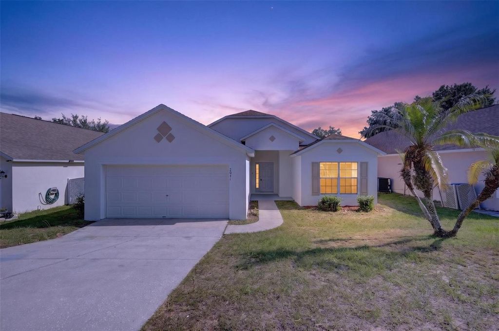 2041 NEWTOWN ROAD, Groveland, FL 34736