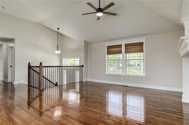 2301 NE Treetop Drive, Blue Springs, MO 64029