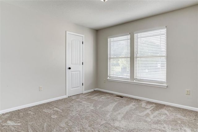 2301 NE Treetop Drive, Blue Springs, MO 64029