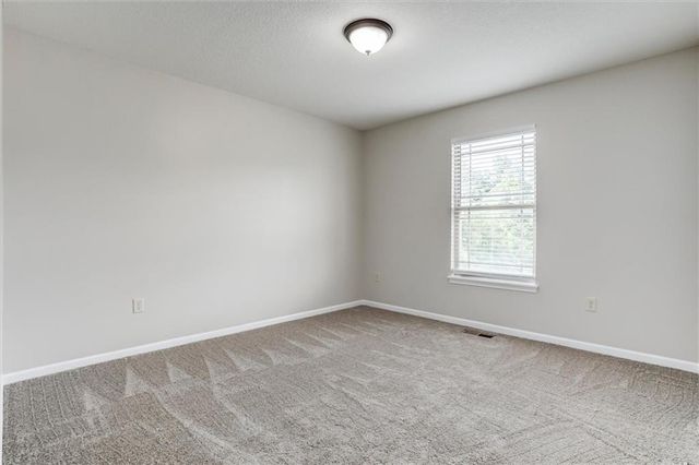 2301 NE Treetop Drive, Blue Springs, MO 64029