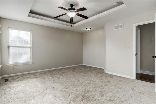 2301 NE Treetop Drive, Blue Springs, MO 64029