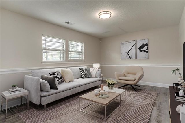 2301 NE Treetop Drive, Blue Springs, MO 64029