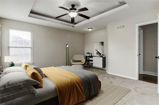 2301 NE Treetop Drive, Blue Springs, MO 64029
