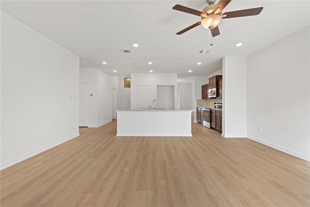 7803 Redbud Road, Navasota, TX 77868