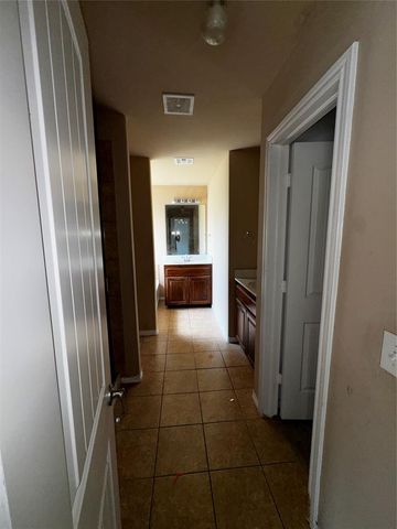 12024 Garden Drive, Oklahoma City, OK 73170