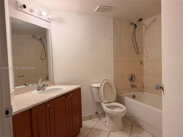 17602 NW 25th Avenue 303, Miami Gardens, FL 33056