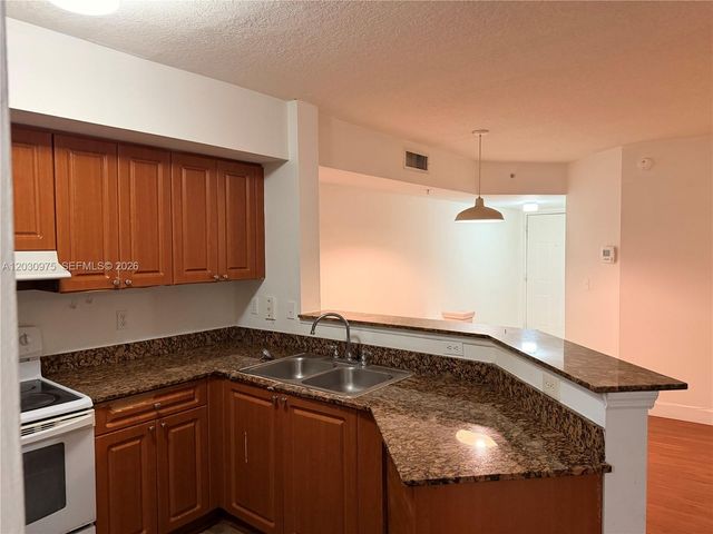 17602 NW 25th Avenue 303, Miami Gardens, FL 33056