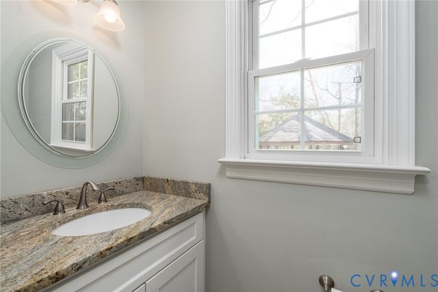 201 Hixson Dr, North Chesterfield, VA 23236