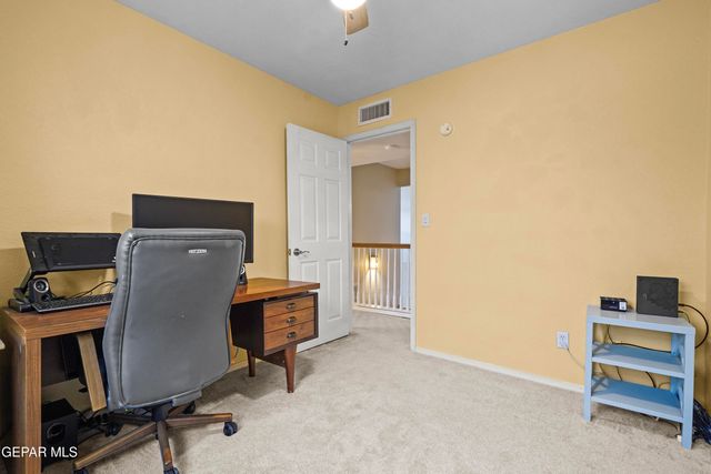 6809 ECHO CLIFFS Drive, El Paso, TX 79912