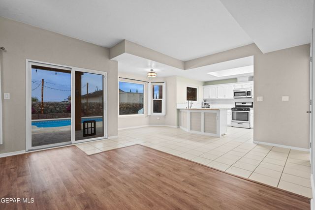 6809 ECHO CLIFFS Drive, El Paso, TX 79912
