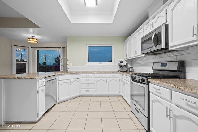 6809 ECHO CLIFFS Drive, El Paso, TX 79912