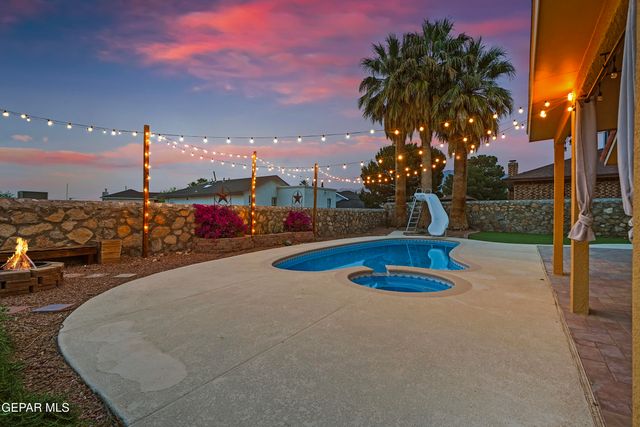 6809 ECHO CLIFFS Drive, El Paso, TX 79912