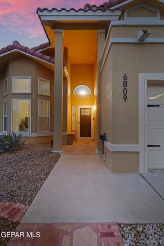6809 ECHO CLIFFS Drive, El Paso, TX 79912