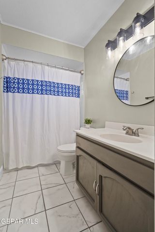 6809 ECHO CLIFFS Drive, El Paso, TX 79912