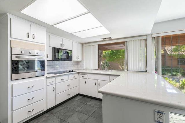 2063 W Barstow Avenue, Fresno, CA 93711