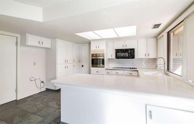 2063 W Barstow Avenue, Fresno, CA 93711