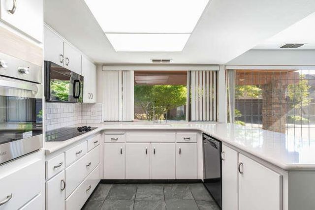 2063 W Barstow Avenue, Fresno, CA 93711